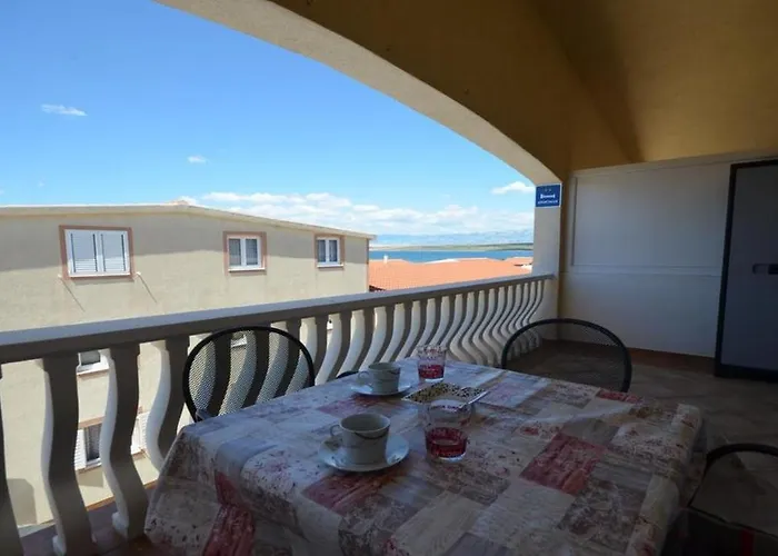 Appartement Lanterna 100 Meters From The Sea - By Ta Leut Agency Vir