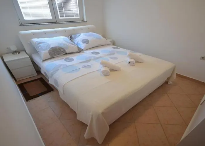 Appartement Lanterna 100 Meters From The Sea - By Ta Leut Agency Vir