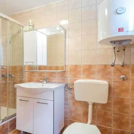 Apartment Lanterna 100 Meters From The Sea - By Ta Leut Agency Vir