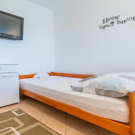 Apartment Lanterna 100 Meters From The Sea - By Ta Leut Agency